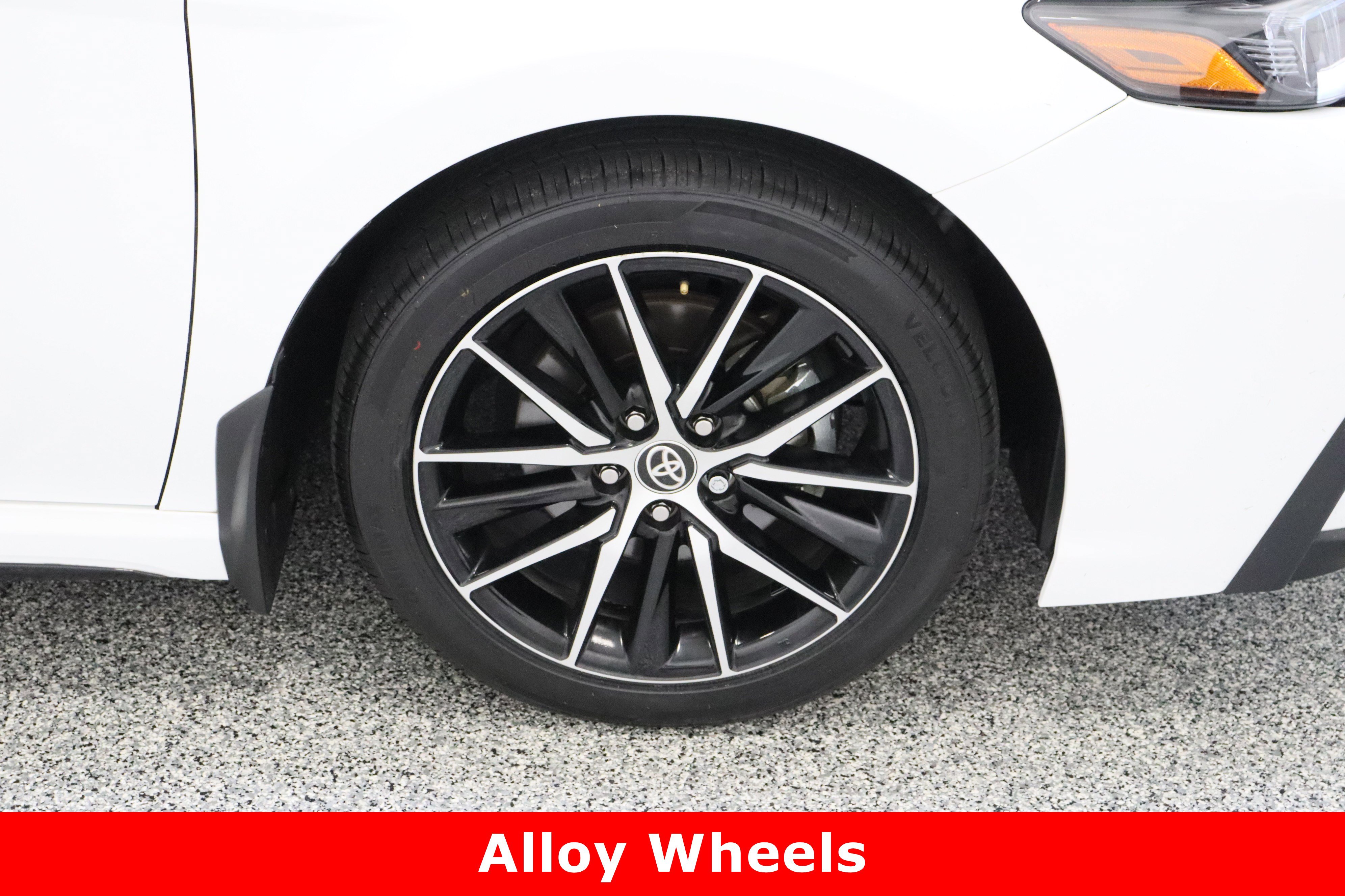 Used 2024 Toyota Camry SE image 5