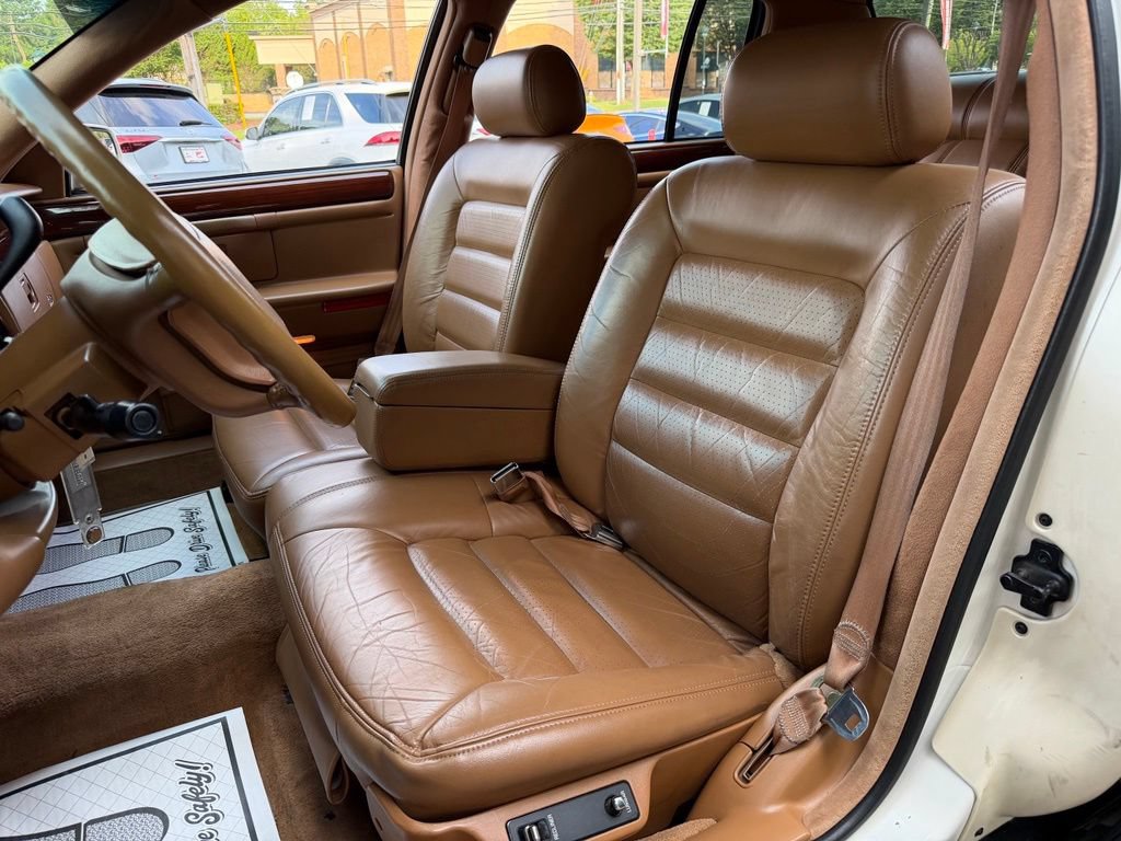 Used 1994 Cadillac De Ville Concours FWD image 26