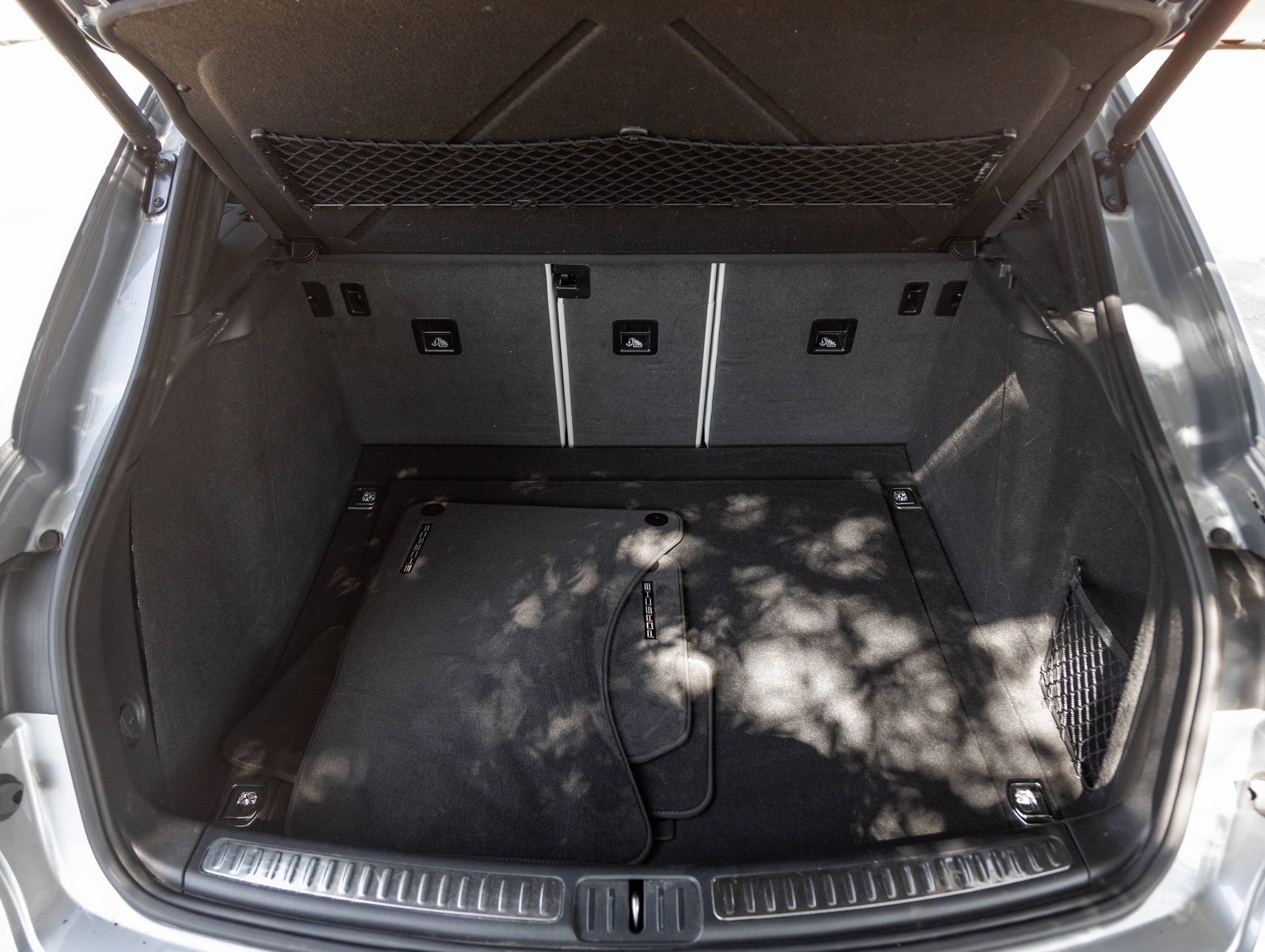 Used 2024 Porsche Macan Turbo image 29