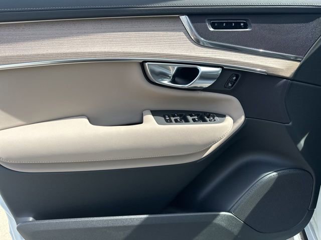 New 2026 Volvo XC90 B6 Plus image 13