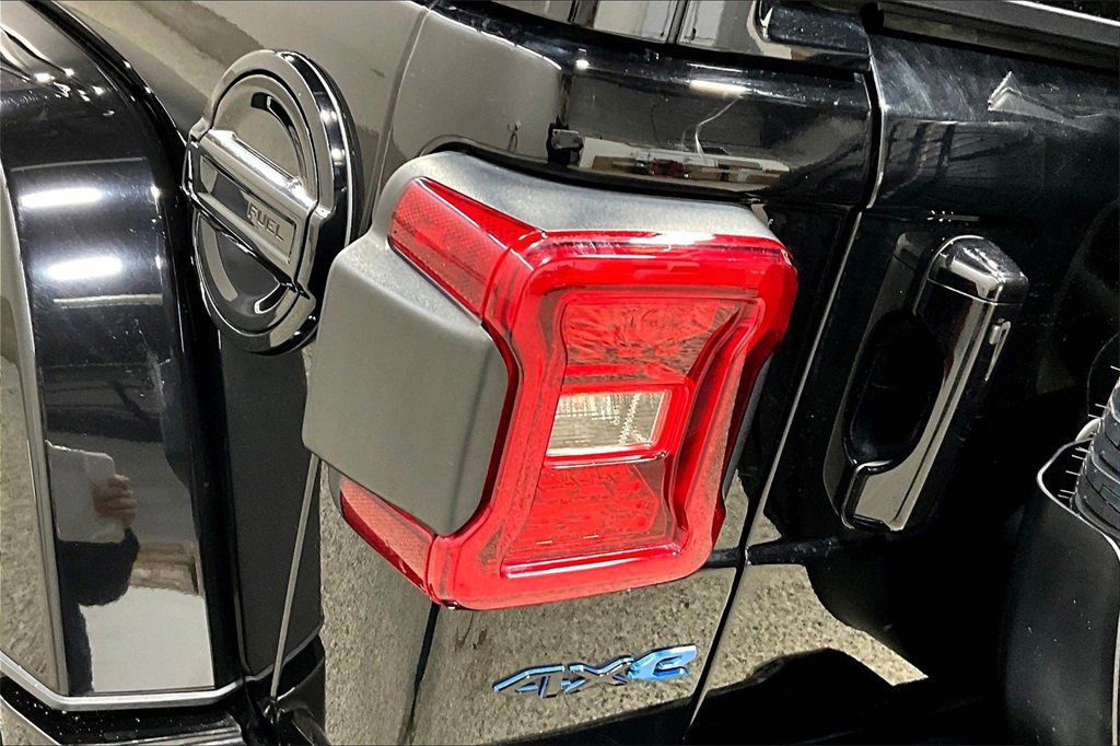 Used 2022 Jeep Wrangler Unlimited Sahara image 22