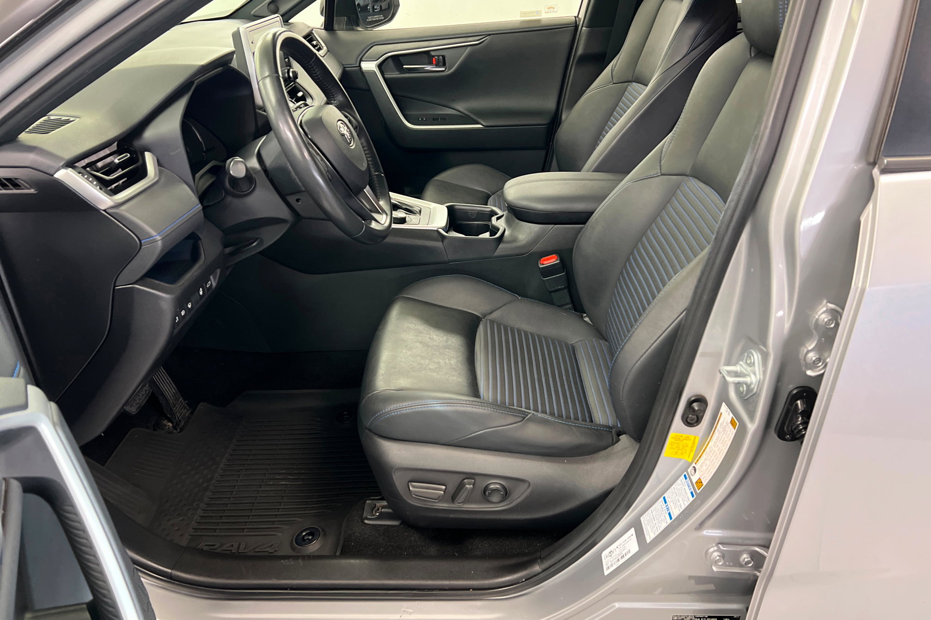 Used 2021 Toyota RAV4 XSE AWD/4WD image 18
