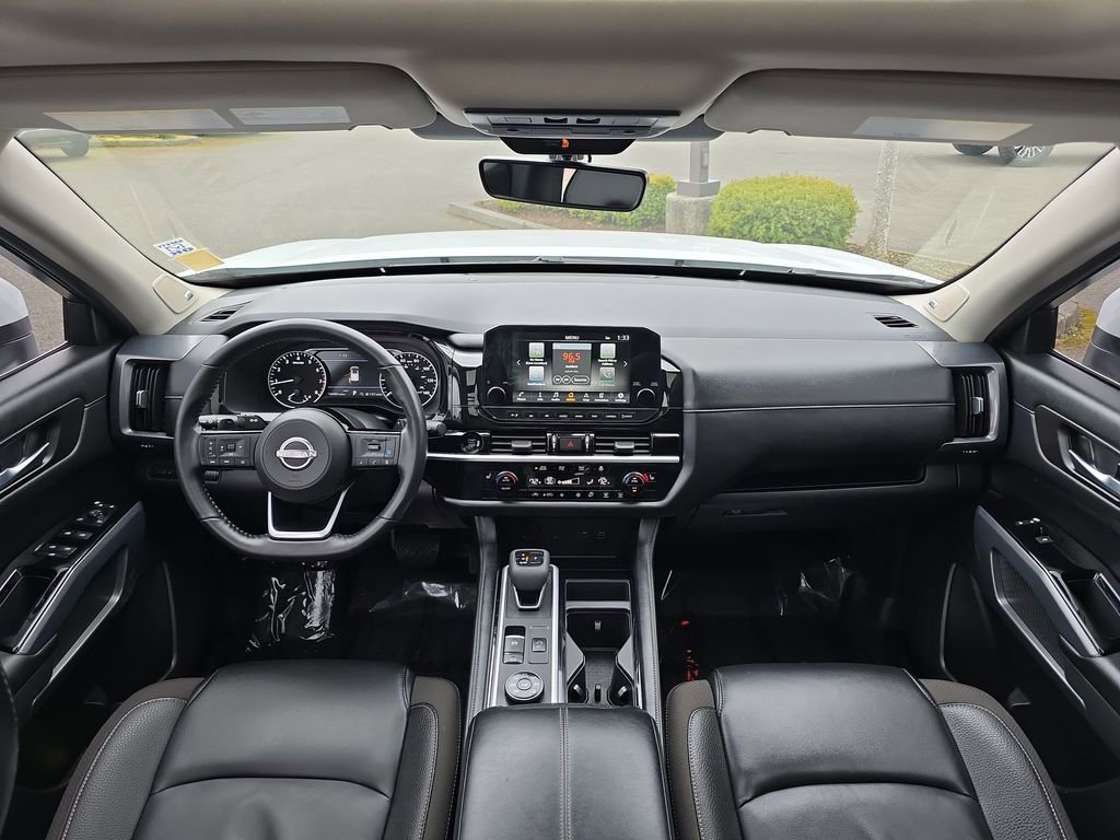 Used 2025 Nissan Pathfinder SL w/ SL Premium Package image 25