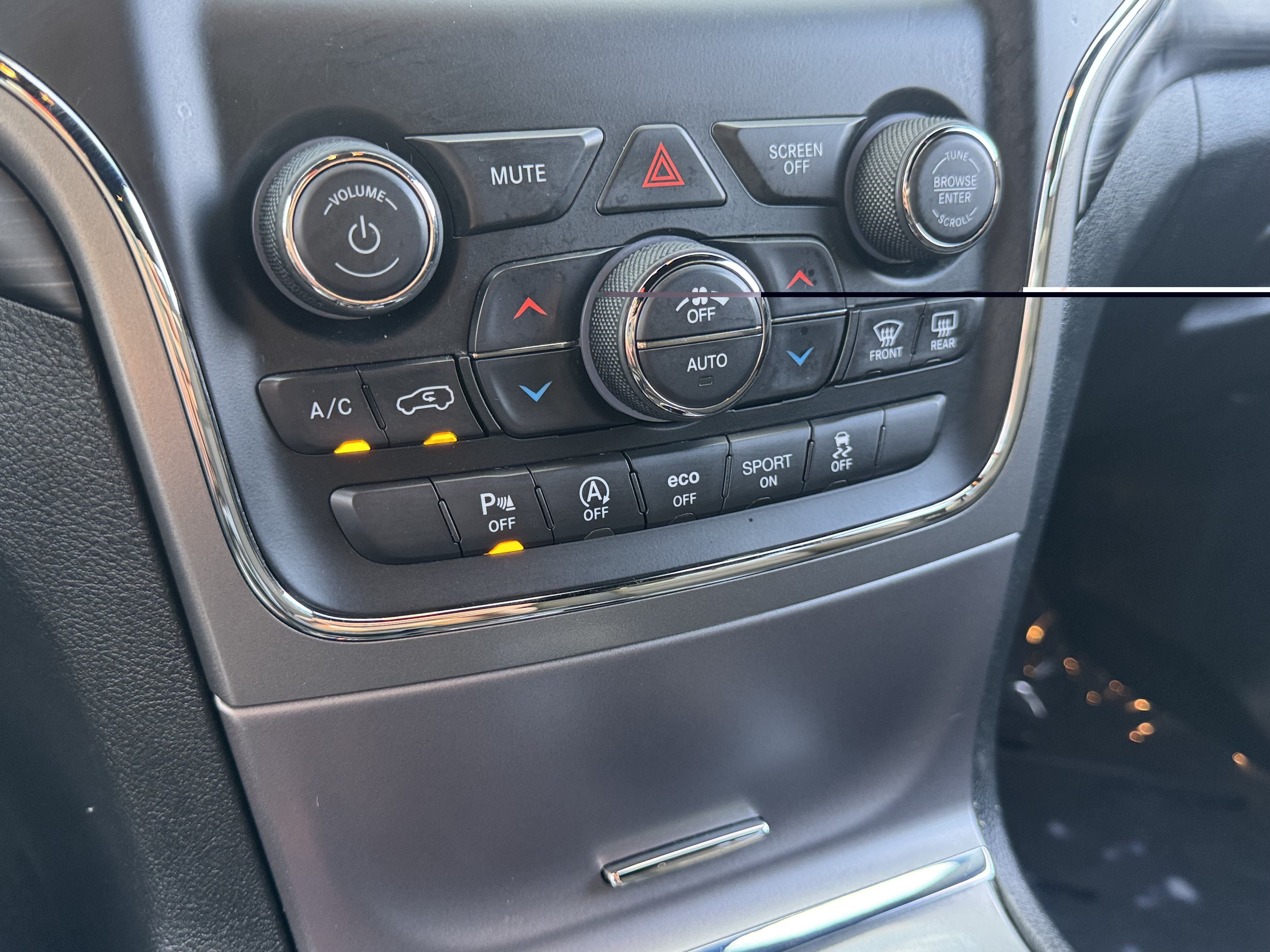 Used 2021 Jeep Grand Cherokee Freedom Edition AWD/4WD image 27