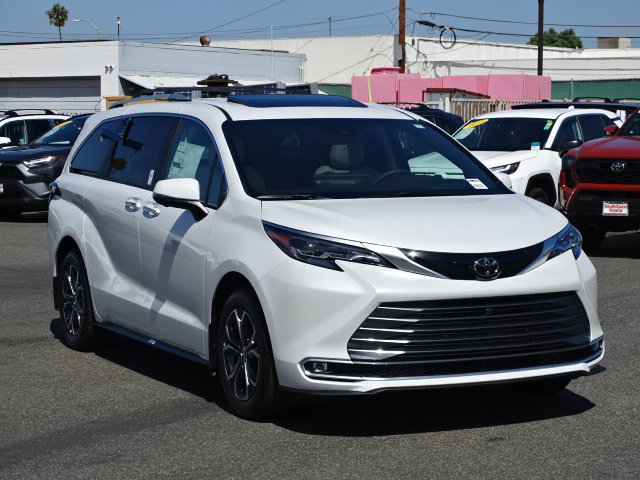 New 2026 Toyota Sienna Platinum AWD/4WD image 2