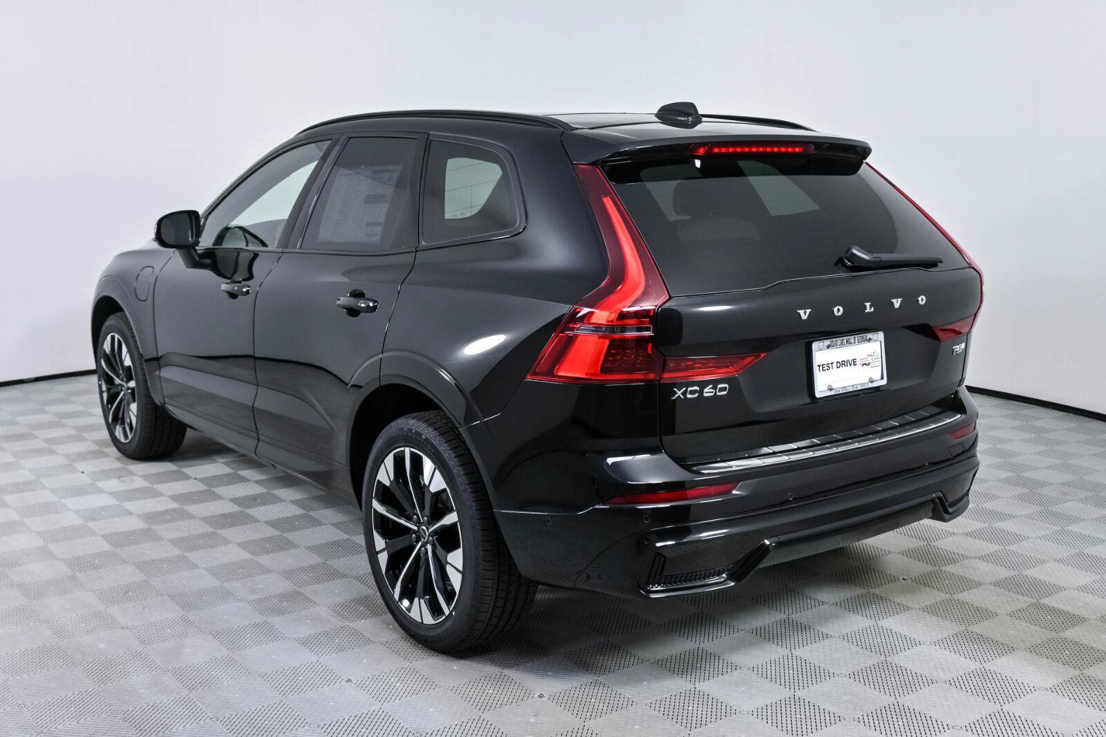 New 2026 Volvo XC60 T8 Plus w/ Protection Package Premier AWD/4WD image 3