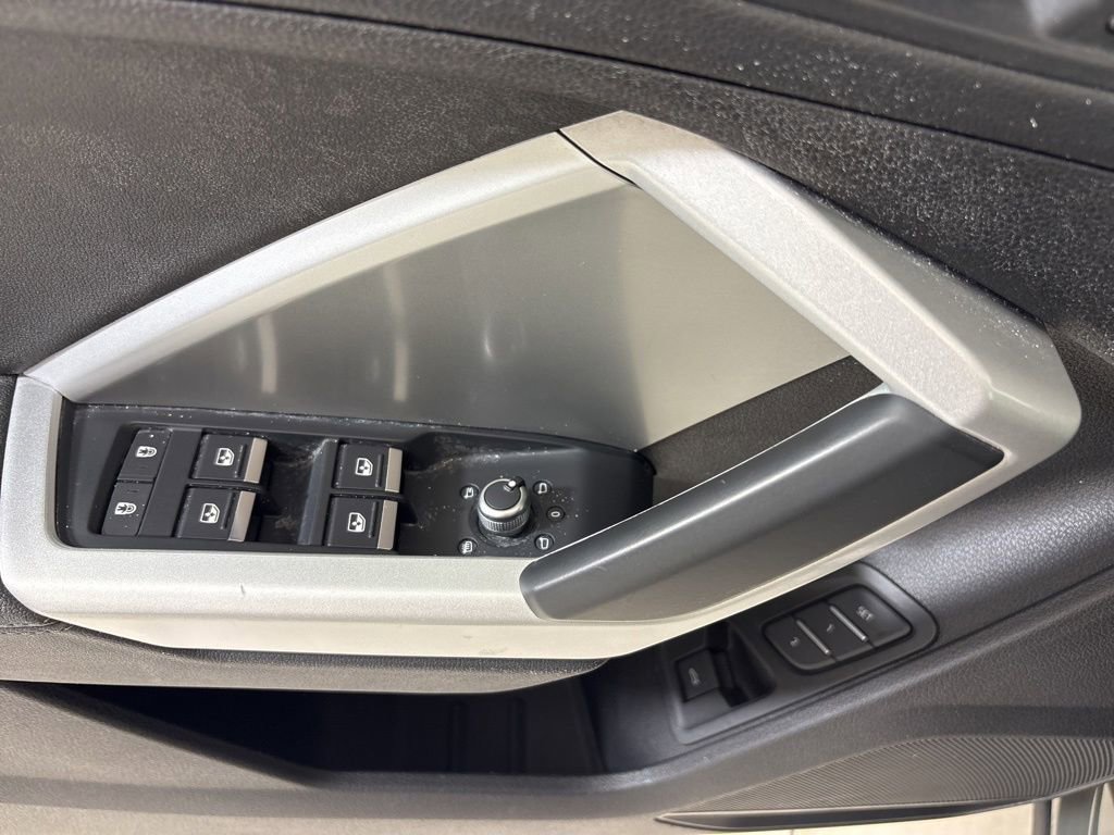 Used 2023 Audi Q3 2.0T Premium AWD/4WD image 18