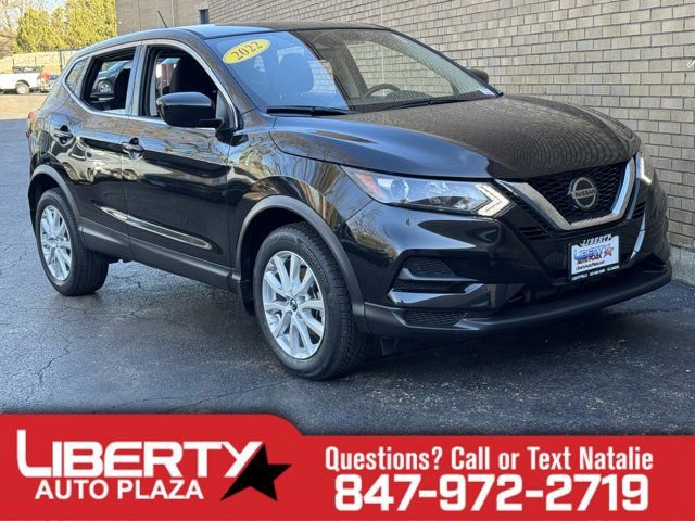 Used 2022 Nissan Rogue Sport S image 1
