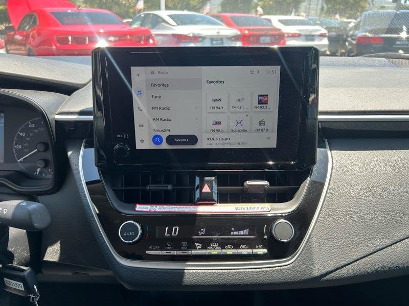 Used 2025 Toyota Corolla LE FWD image 12