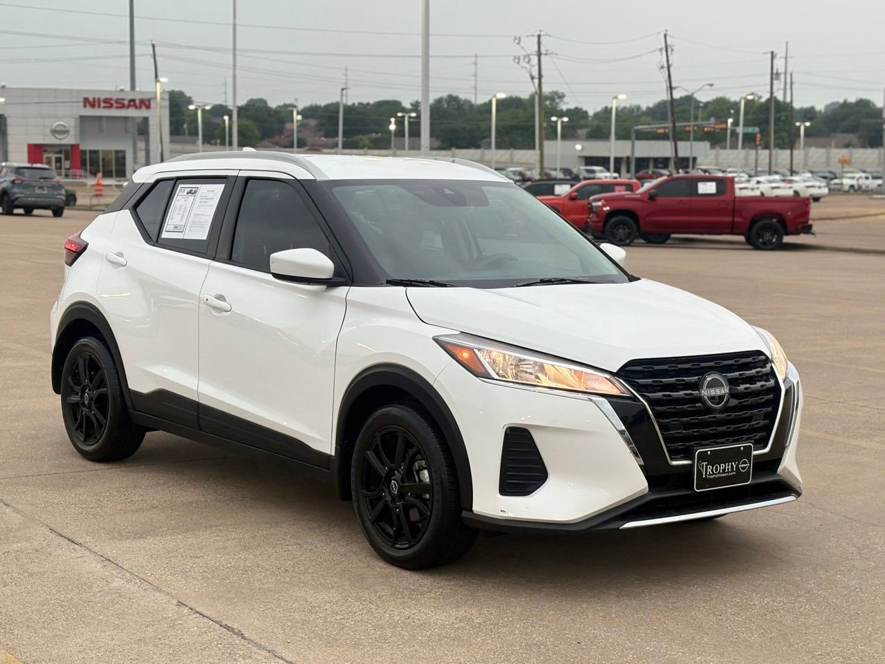 Certified 2023 Nissan Kicks SV FWD image 5