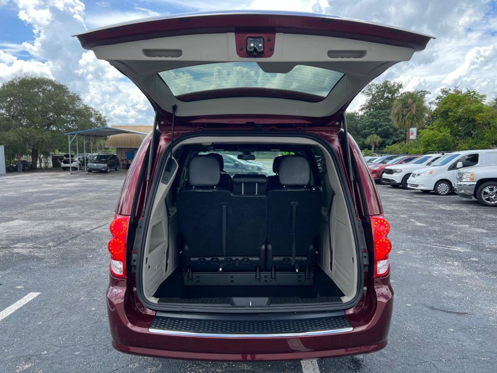 Used 2020 Dodge Grand Caravan SXT FWD image 20
