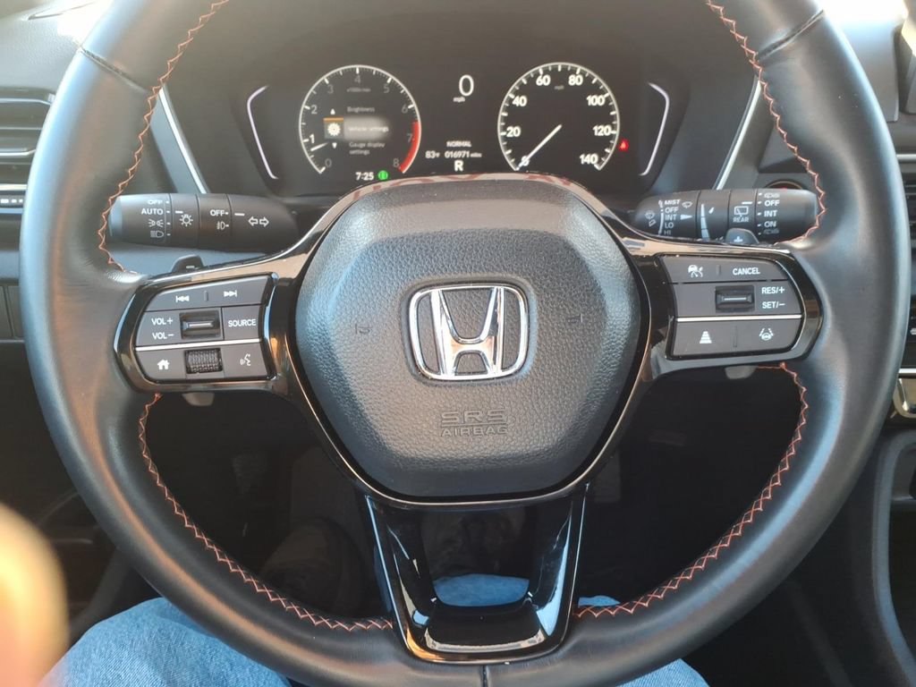 Used 2025 Honda Pilot Sport image 21