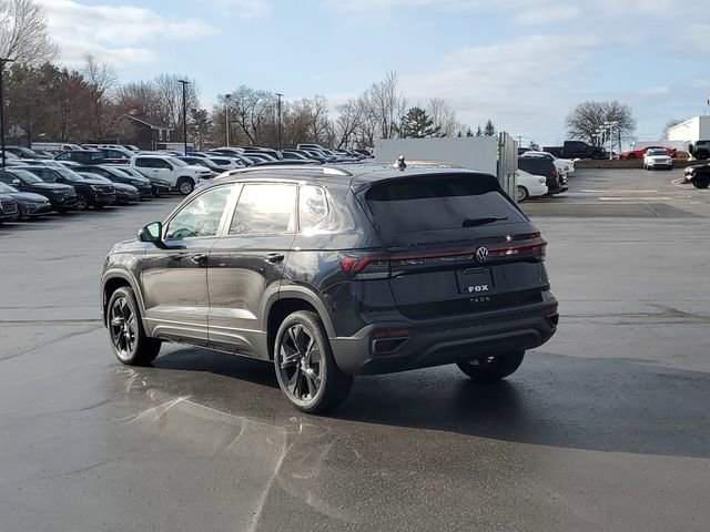 New 2026 Volkswagen Taos SE FWD image 3