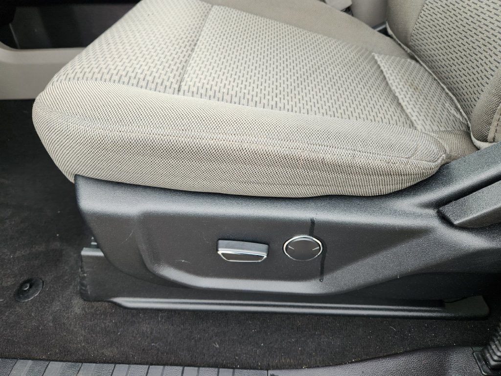 Used 2019 Ford F250 XLT w/ XLT Premium Package AWD/4WD image 13