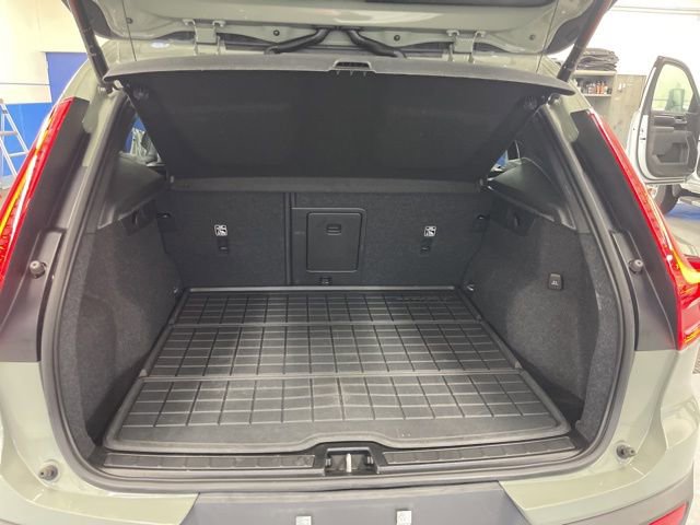 Used 2023 Volvo XC40 B5 Plus w/ Driver Assist Package image 36