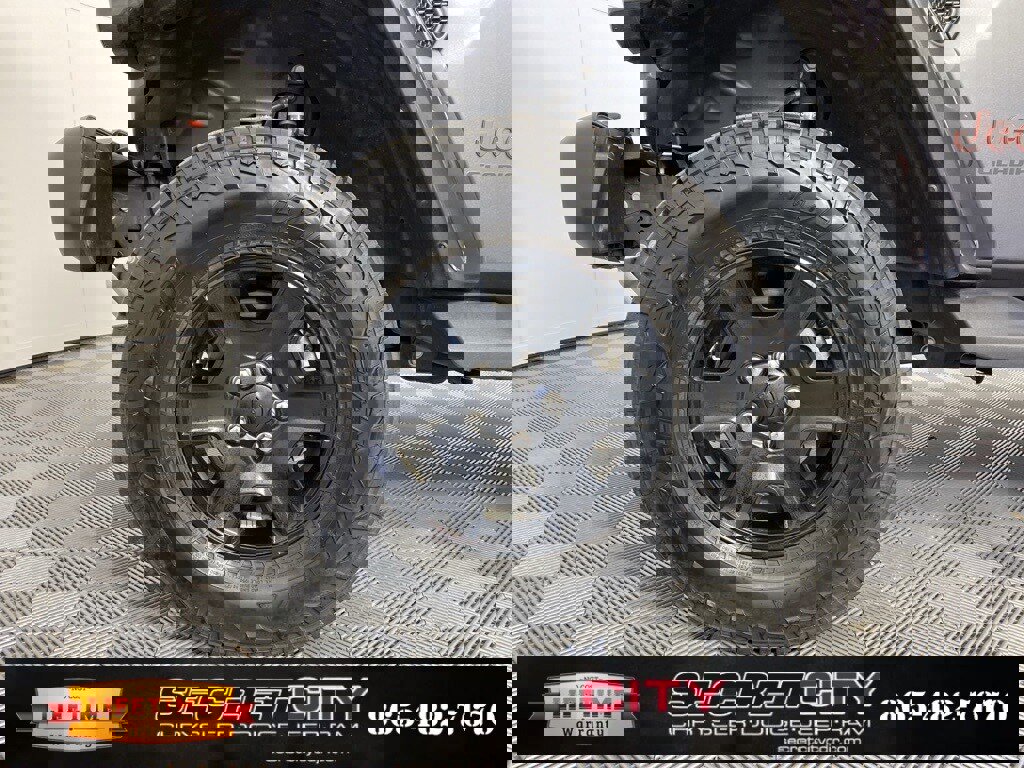 Used 2021 Jeep Gladiator Mojave image 9