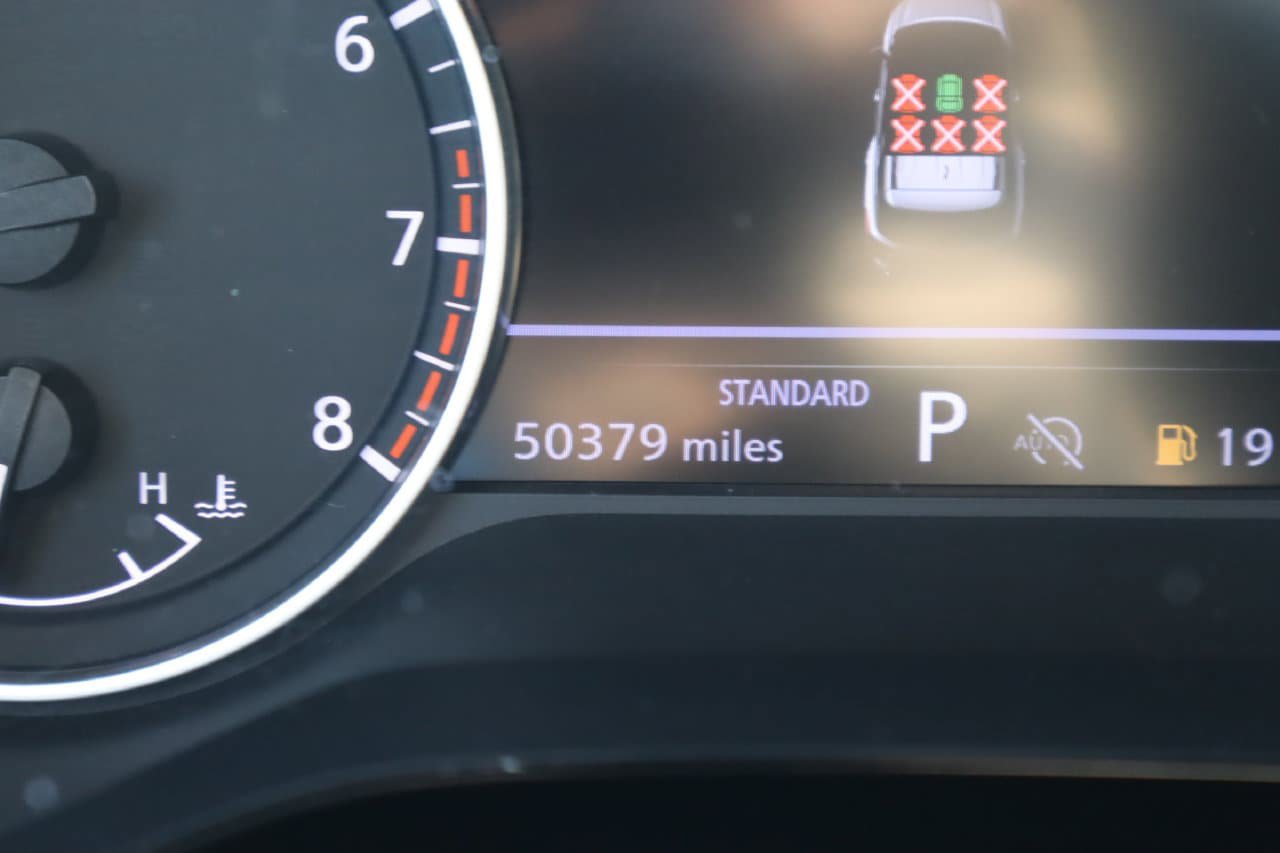 Used 2022 Nissan Pathfinder S FWD image 11