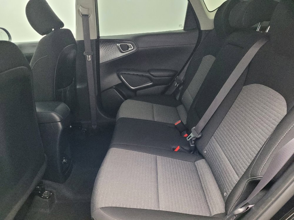 Used 2020 Kia Soul EX image 18