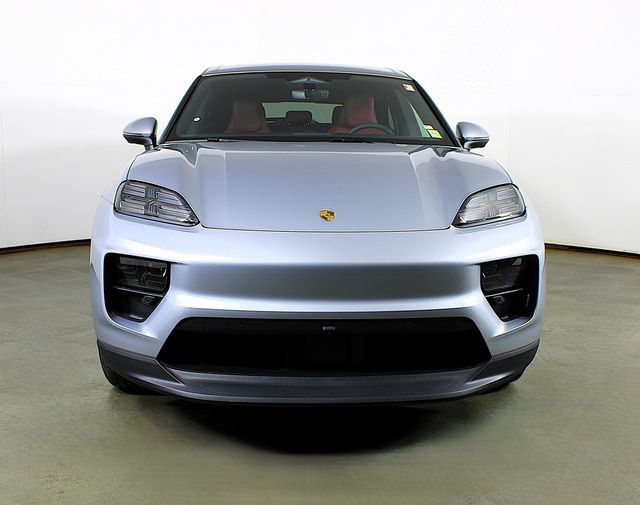 New 2026 Porsche Macan 4 Electric AWD/4WD image 8