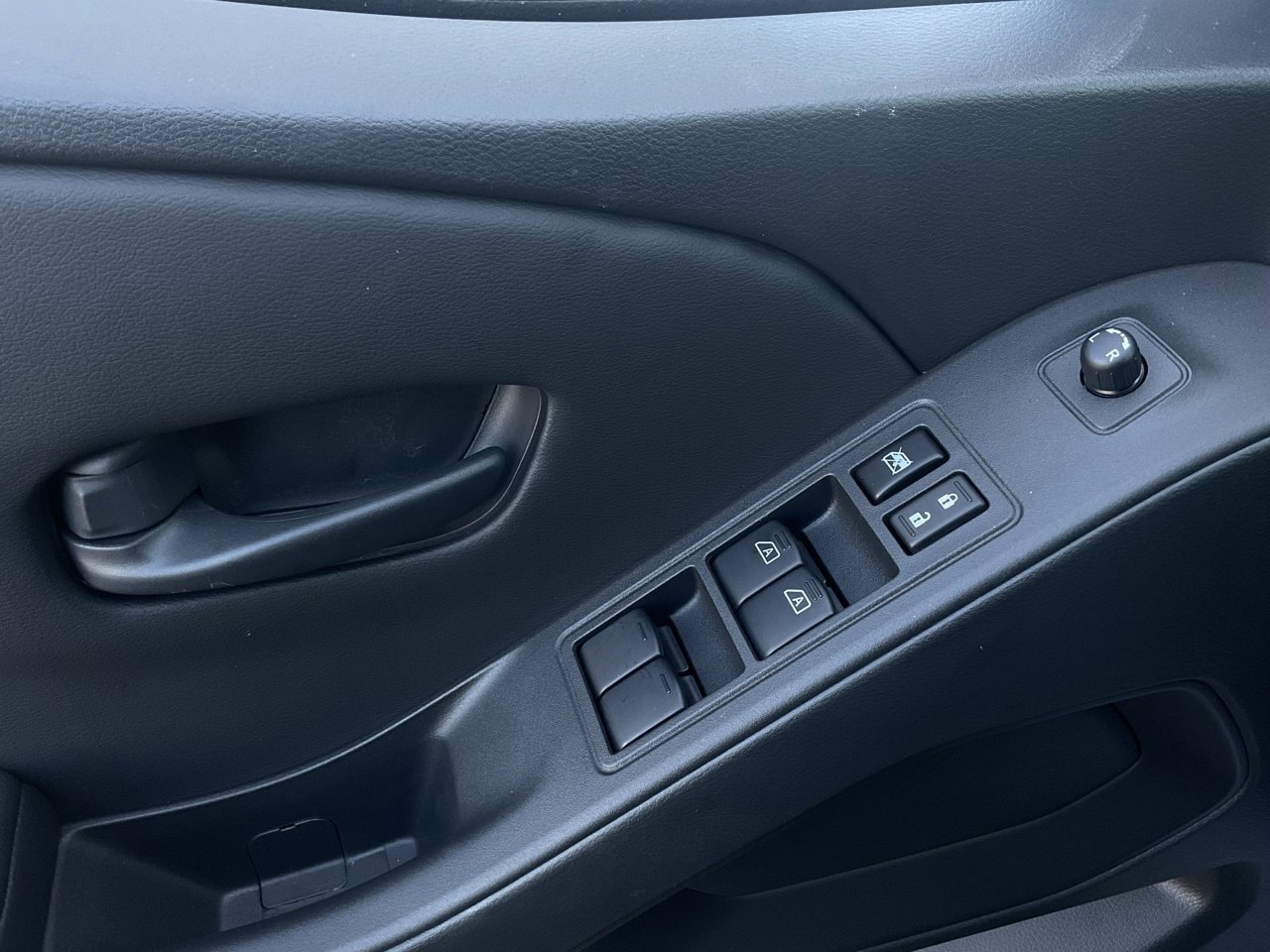 New 2027 Nissan Frontier SV RWD image 21