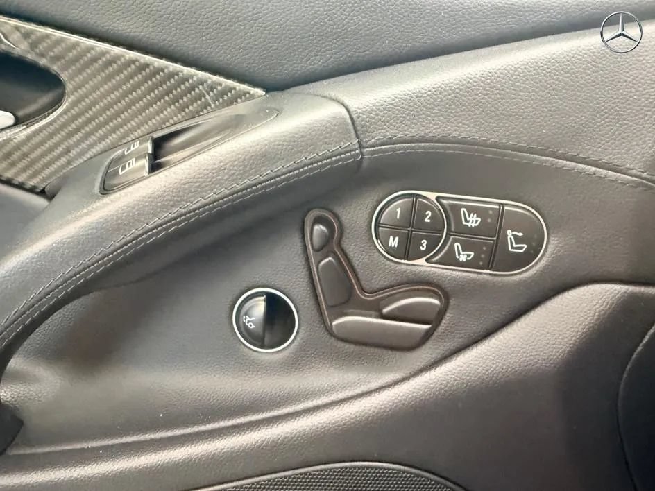 Used 2011 Mercedes-Benz SL 63 AMG image 34