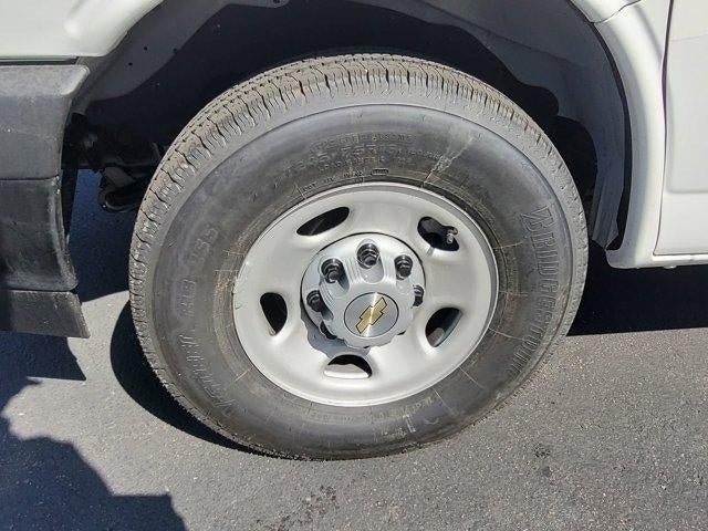 New 2026 Chevrolet Express 2500 w/ Driver Convenience Package RWD image 29