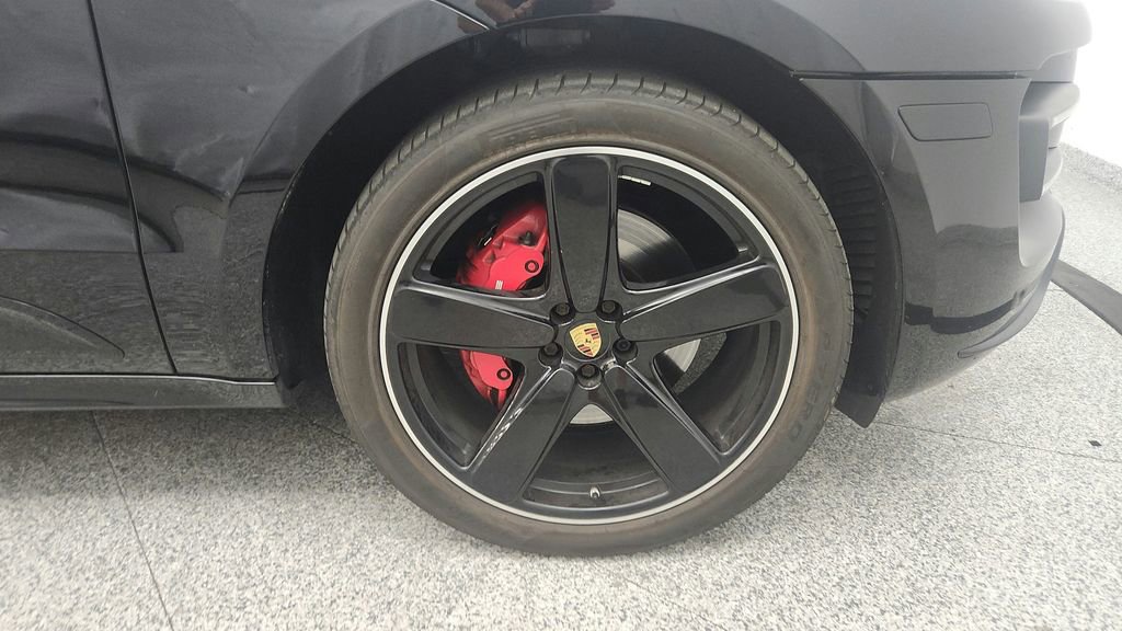Used 2015 Porsche Macan Turbo image 24