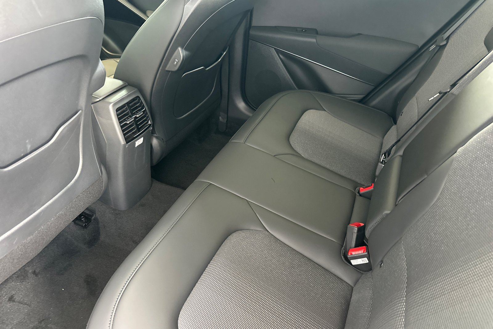 New 2026 Kia Niro EX FWD image 12