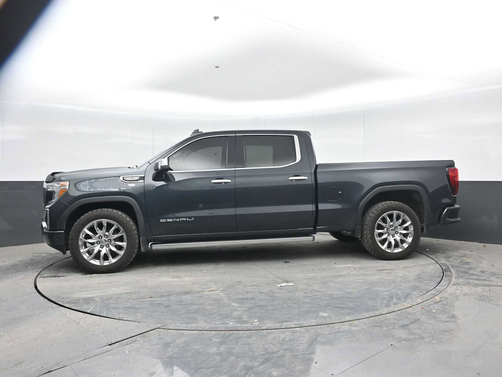Used 2021 GMC Sierra 1500 Denali w/ Denali Ultimate Package AWD/4WD image 4