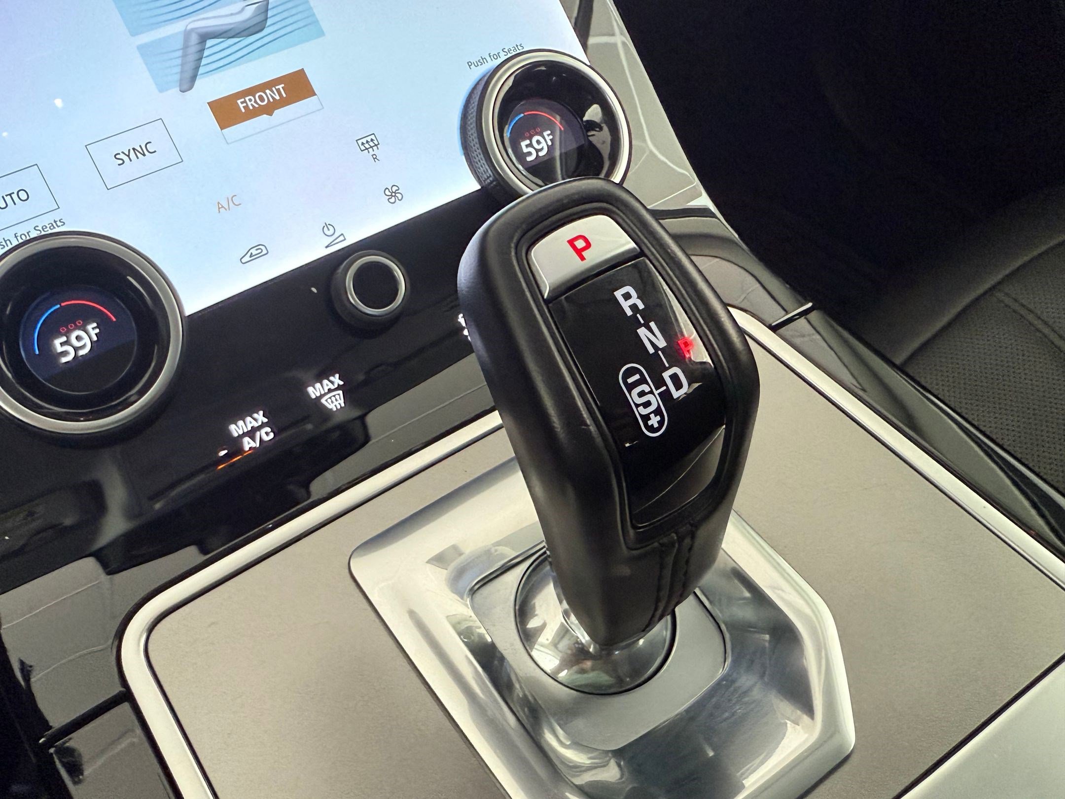 Used 2022 Land Rover Range Rover Evoque SE image 17