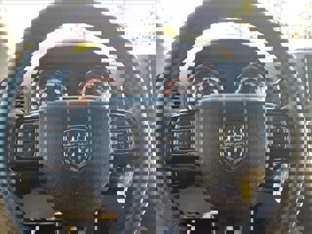 Used 2019 Dodge Grand Caravan SE FWD image 35