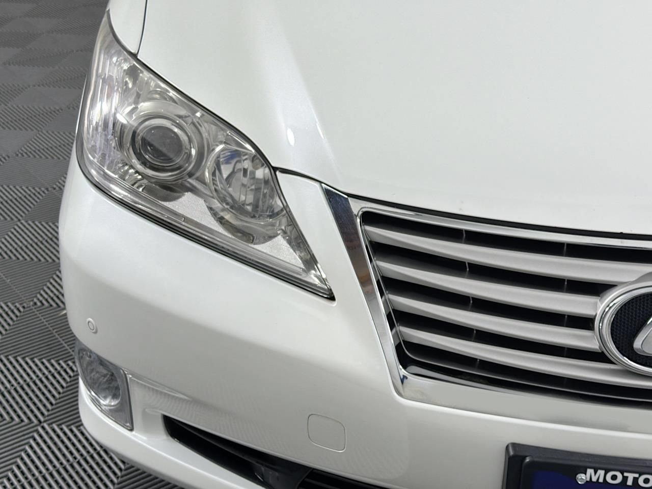 Used 2011 Lexus ES 350 FWD image 3