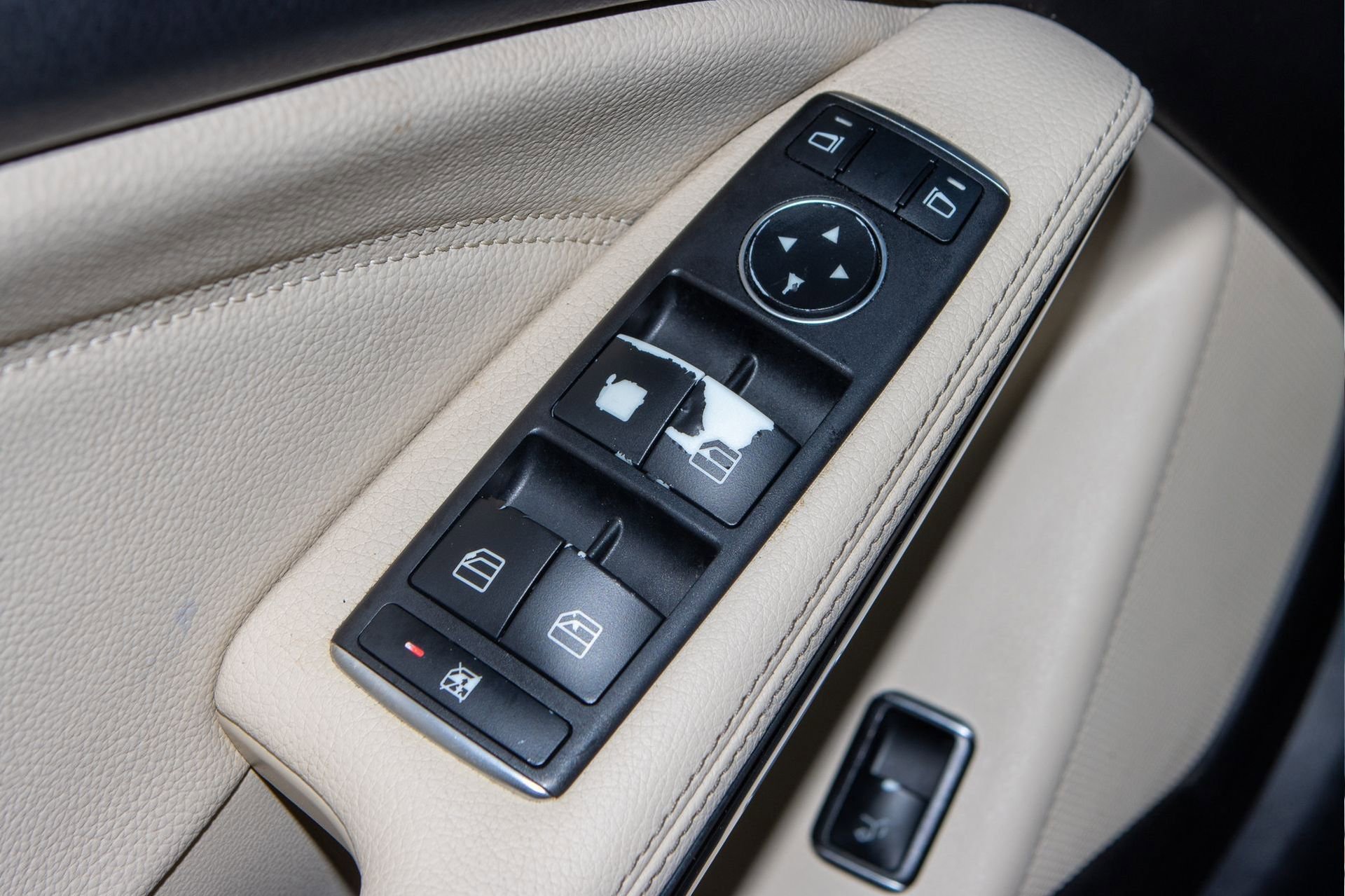 Used 2020 Mercedes-Benz GLA 250 w/ Multimedia Package image 27