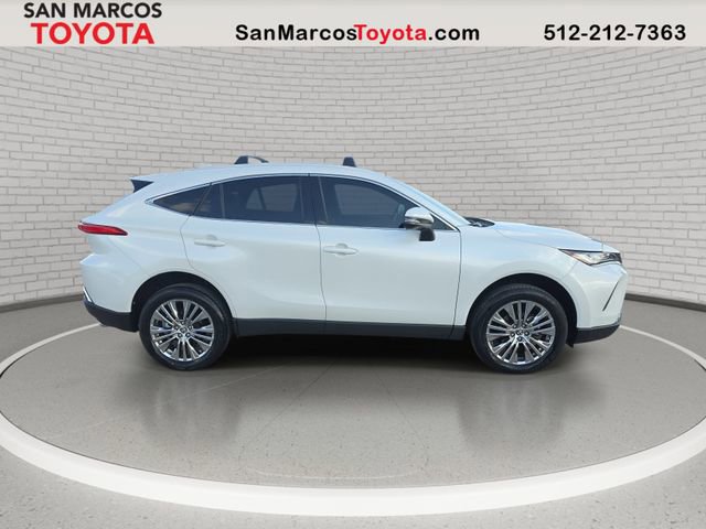 Used 2024 Toyota Venza Limited image 4