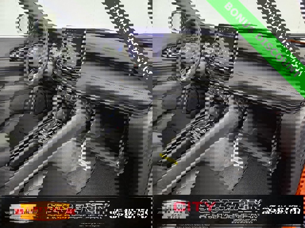 New 2026 Jeep Compass Latitude image 30