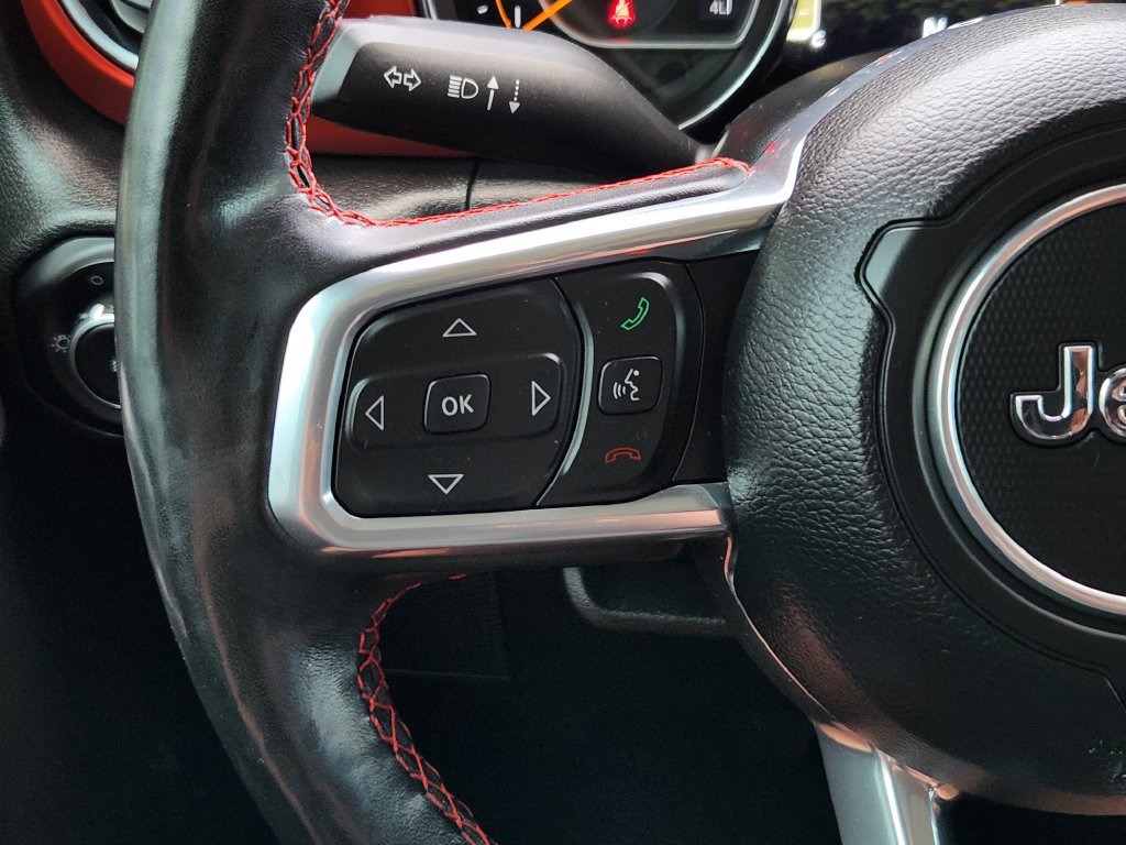 Used 2023 Jeep Wrangler Unlimited Rubicon AWD/4WD image 27