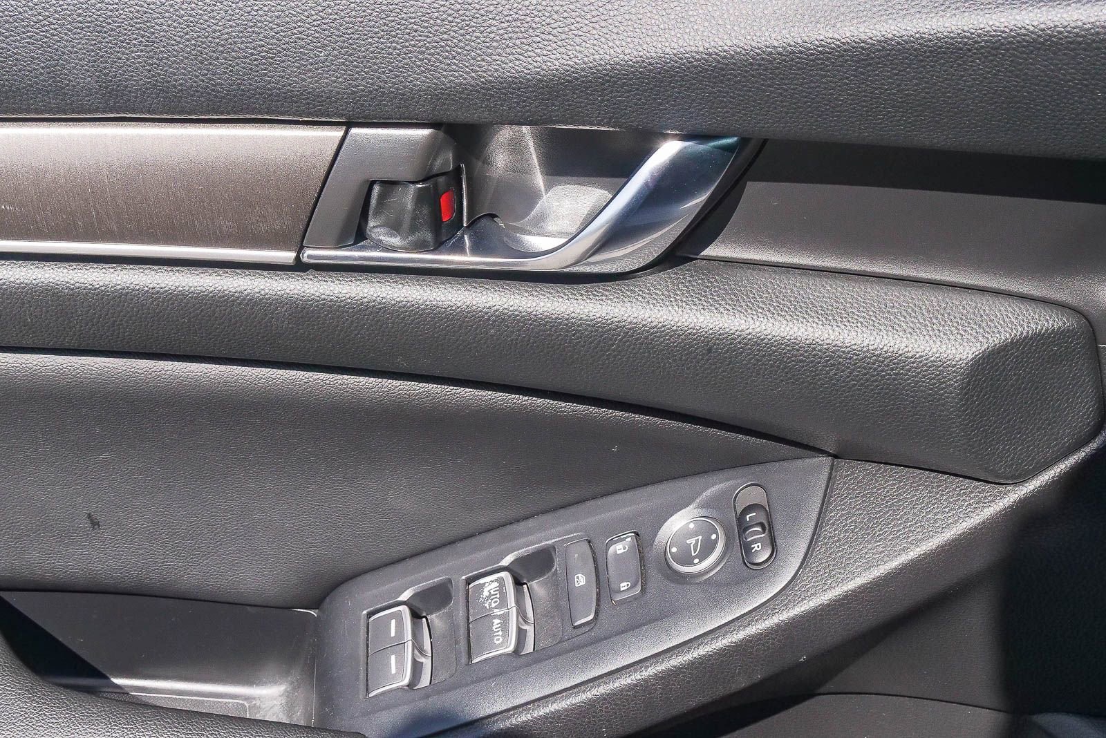 Used 2020 Honda Accord LX image 19