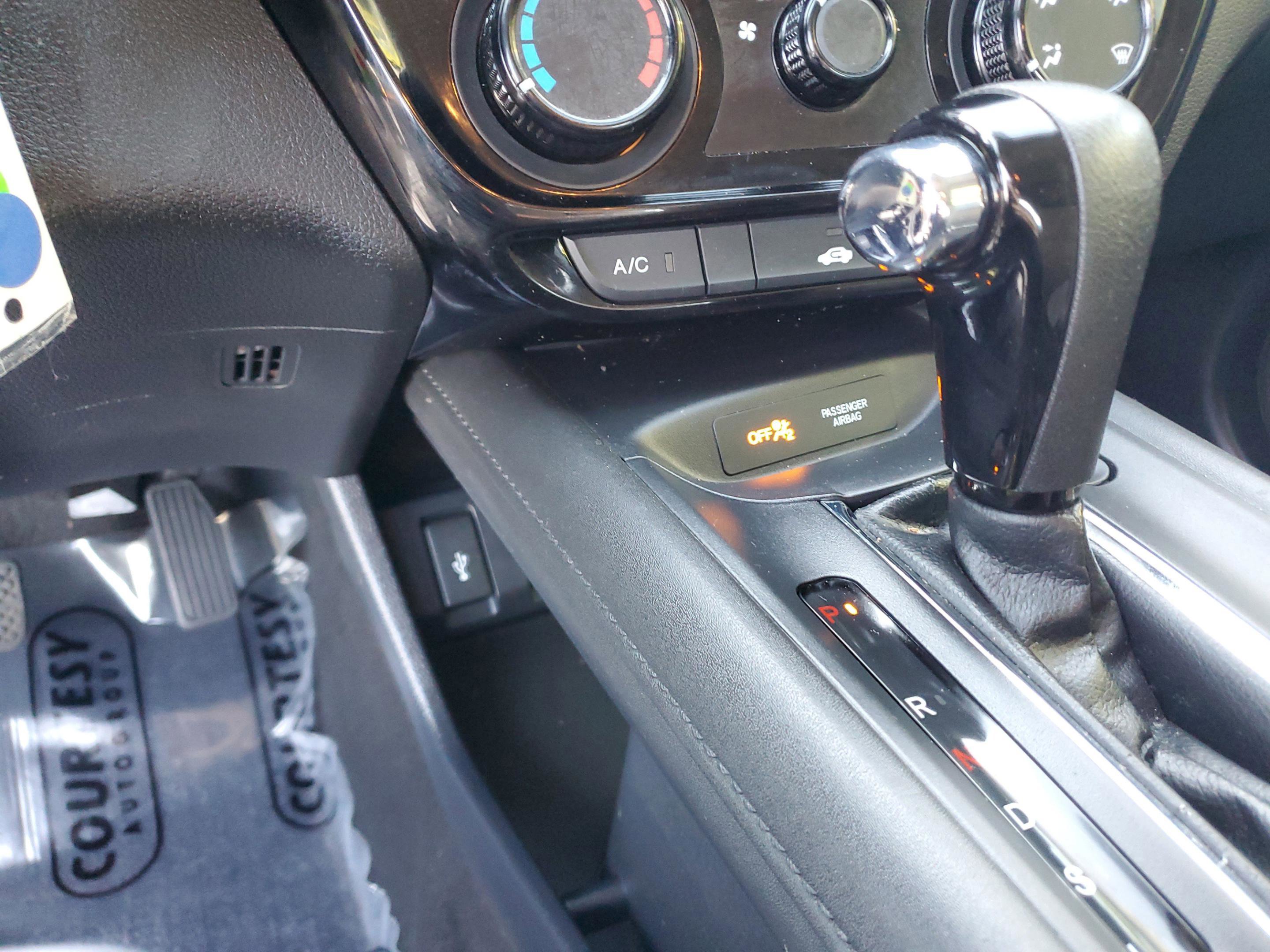 Used 2017 Honda HR-V LX image 20