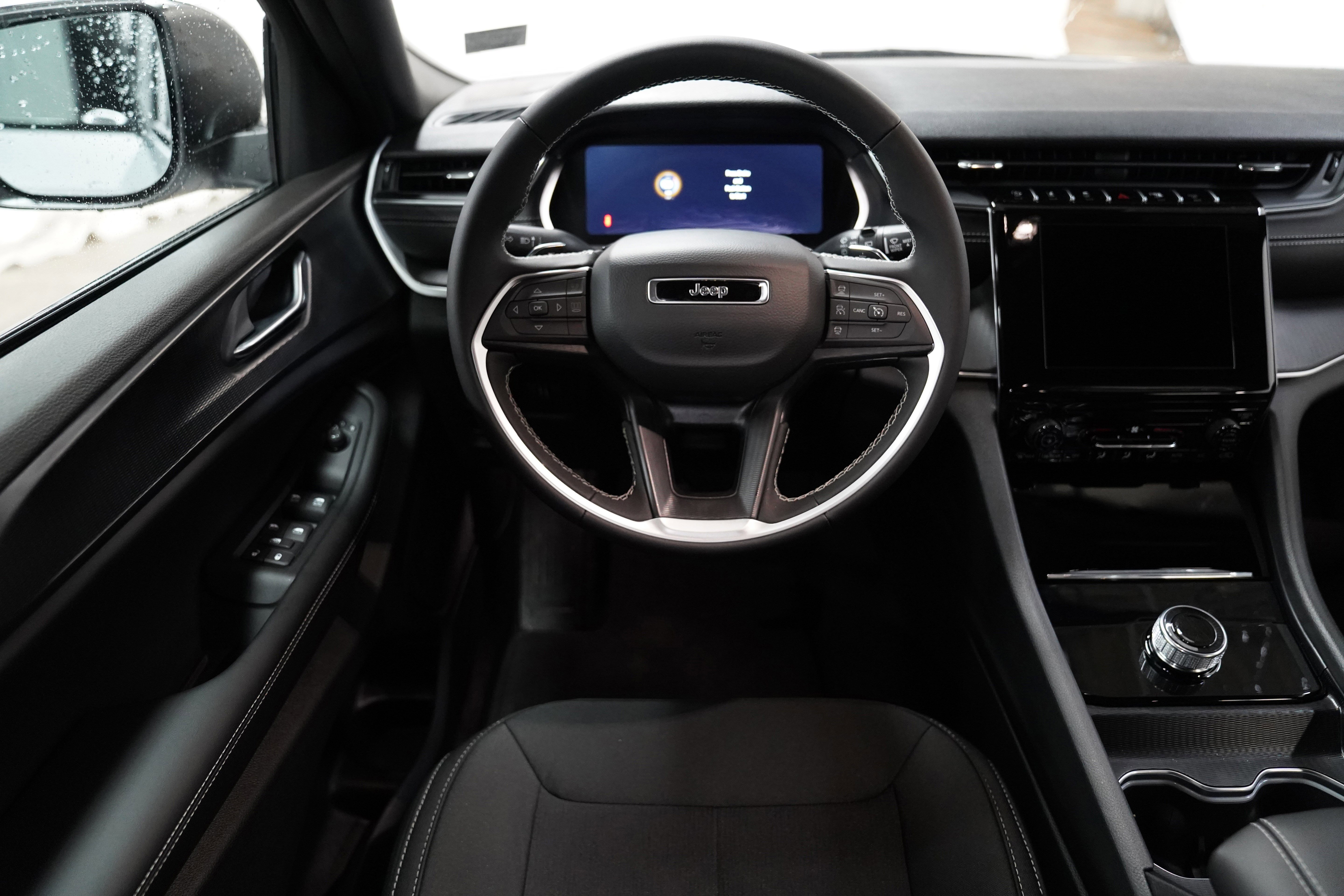 New 2026 Jeep Grand Cherokee L Laredo image 14