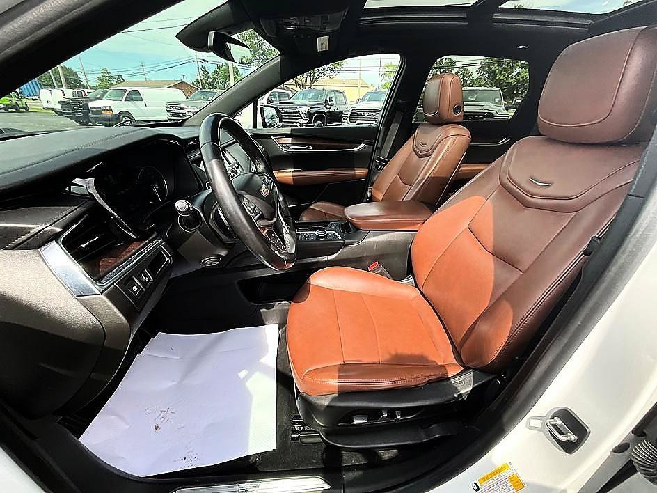 Used 2021 Cadillac XT5 Premium Luxury AWD/4WD image 14