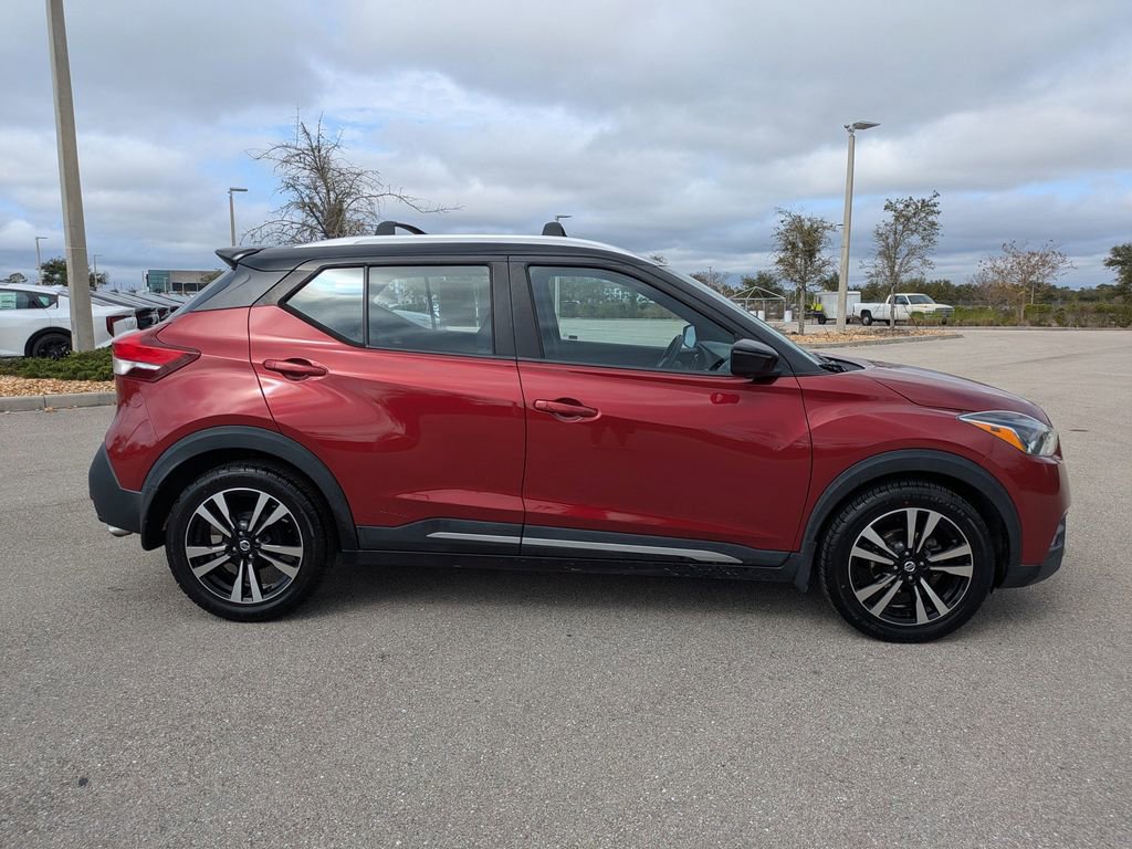 Used 2019 Nissan Kicks SR w/ SR Premium Package image 4