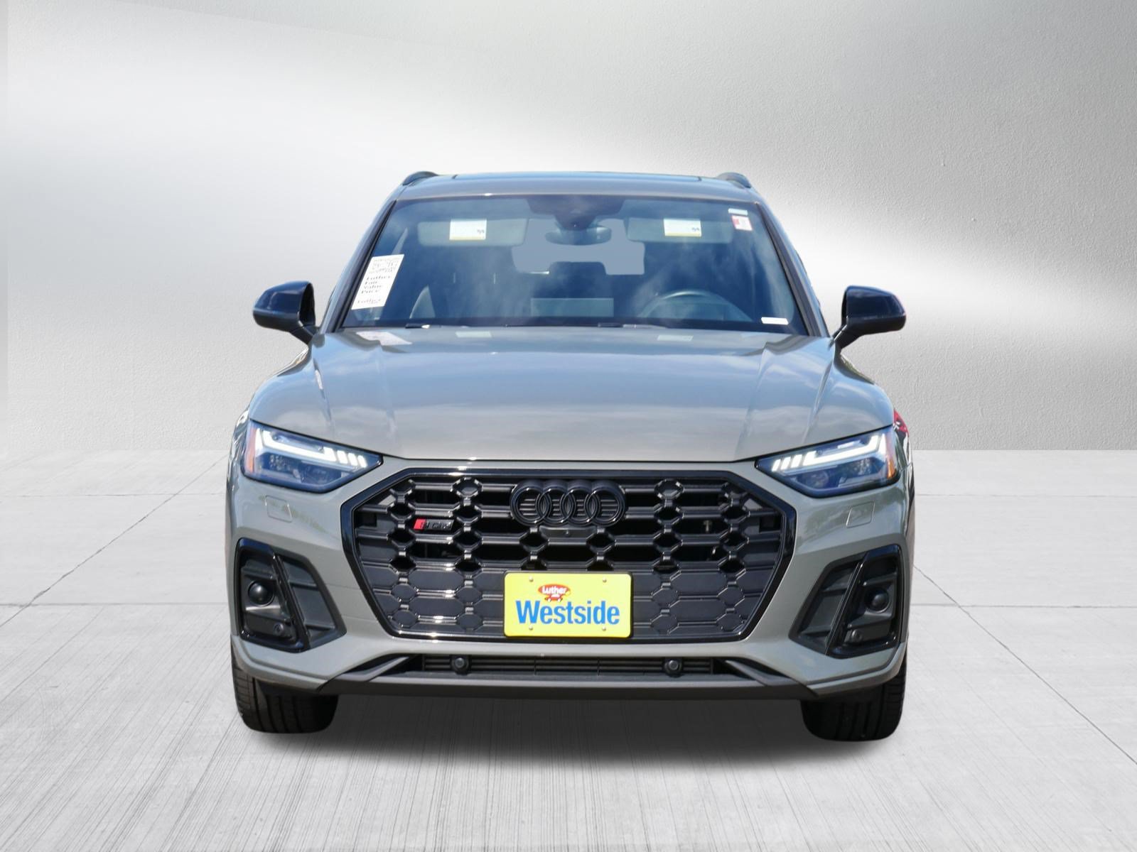 Used 2023 Audi SQ5 Prestige w/ Prestige Package AWD/4WD image 2