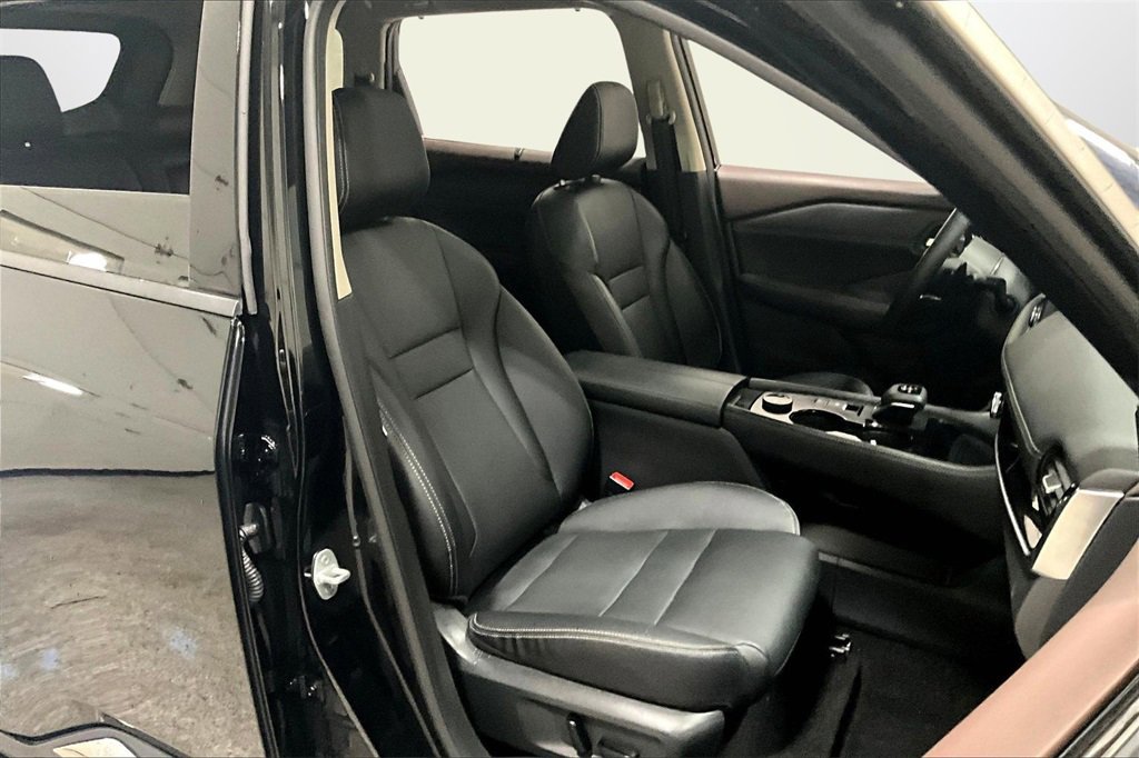 Used 2023 Nissan Rogue SL w/ SL Premium Package image 28