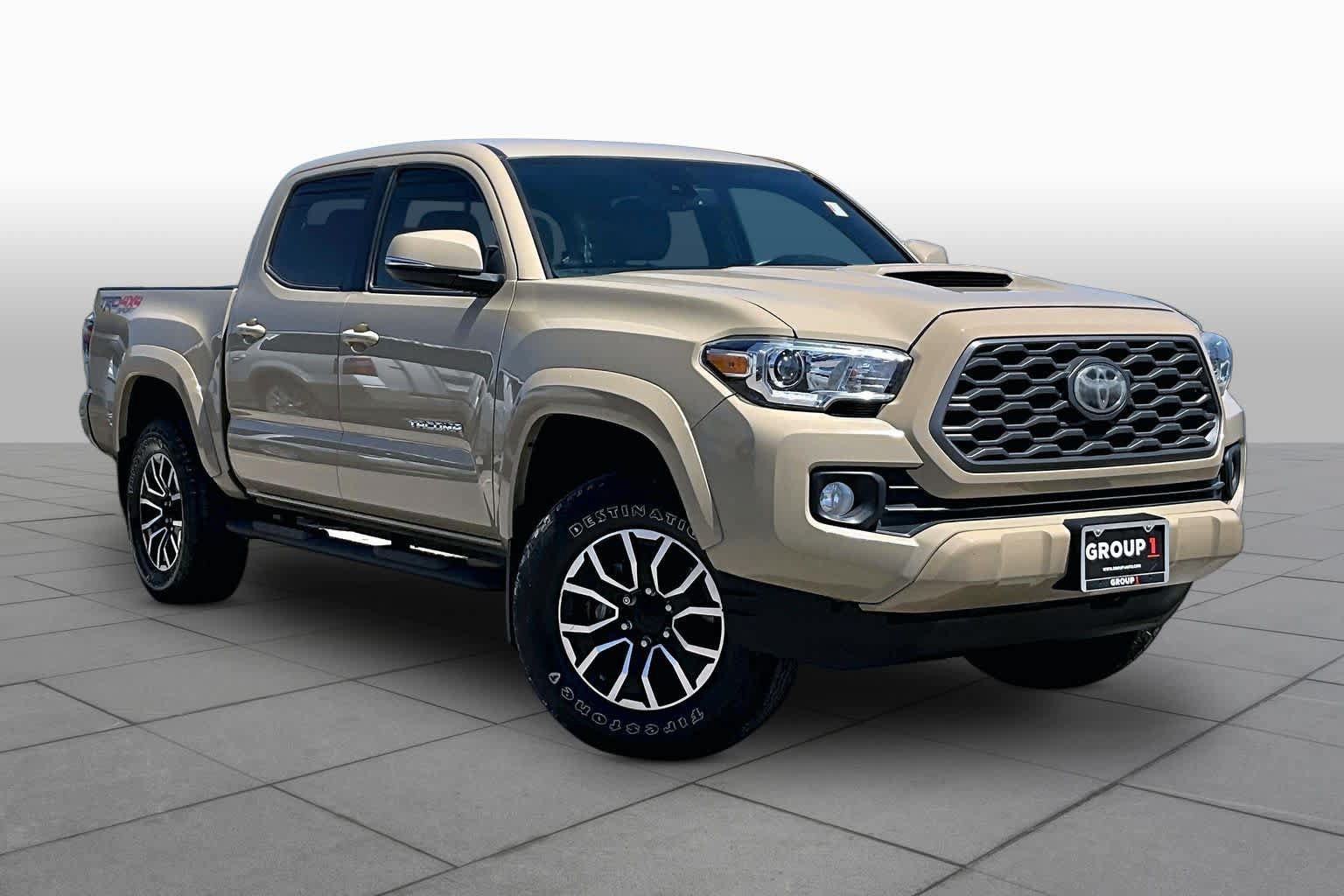 Used 2020 Toyota Tacoma TRD Sport w/ Technology Package AWD/4WD image 3