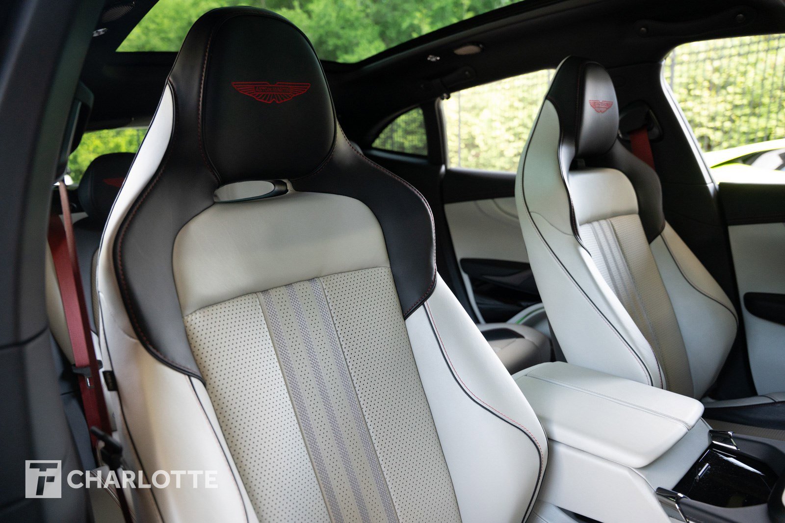 Used 2025 Aston Martin DBX 707 AWD/4WD image 29