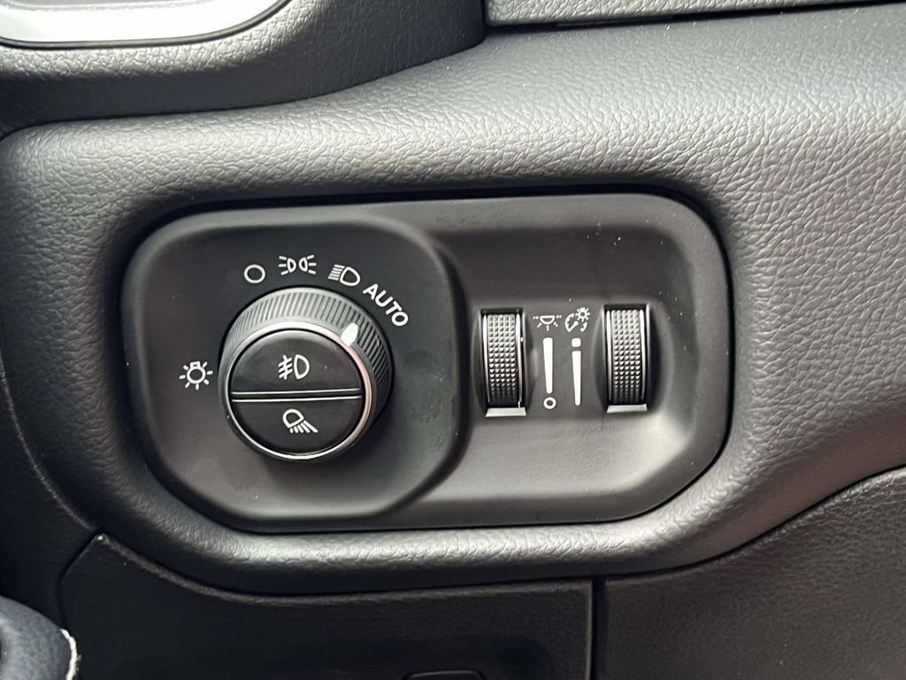 New 2027 RAM 1500 Laramie w/ Night Edition AWD/4WD image 29