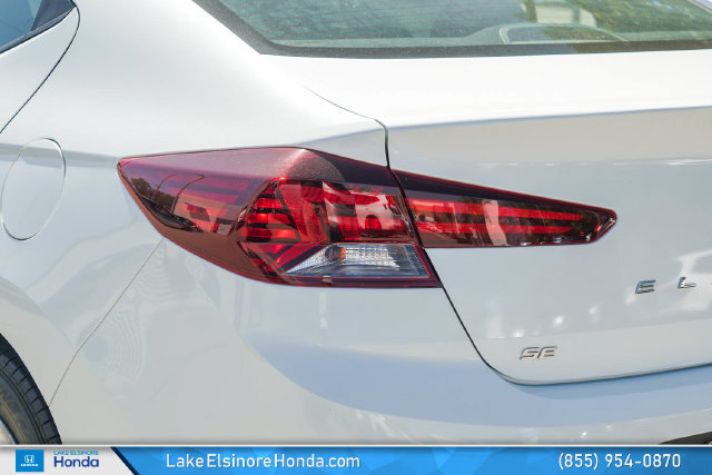 Used 2020 Hyundai Elantra SE w/ Cargo Package (C1) FWD image 12