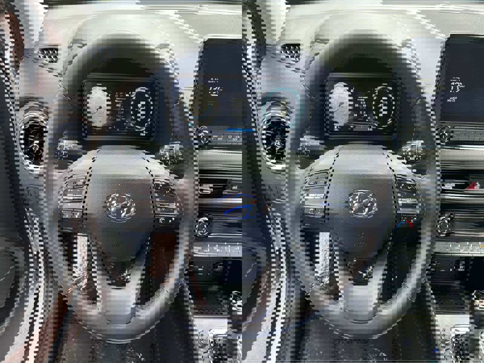 Certified 2023 Hyundai Kona Limited image 34