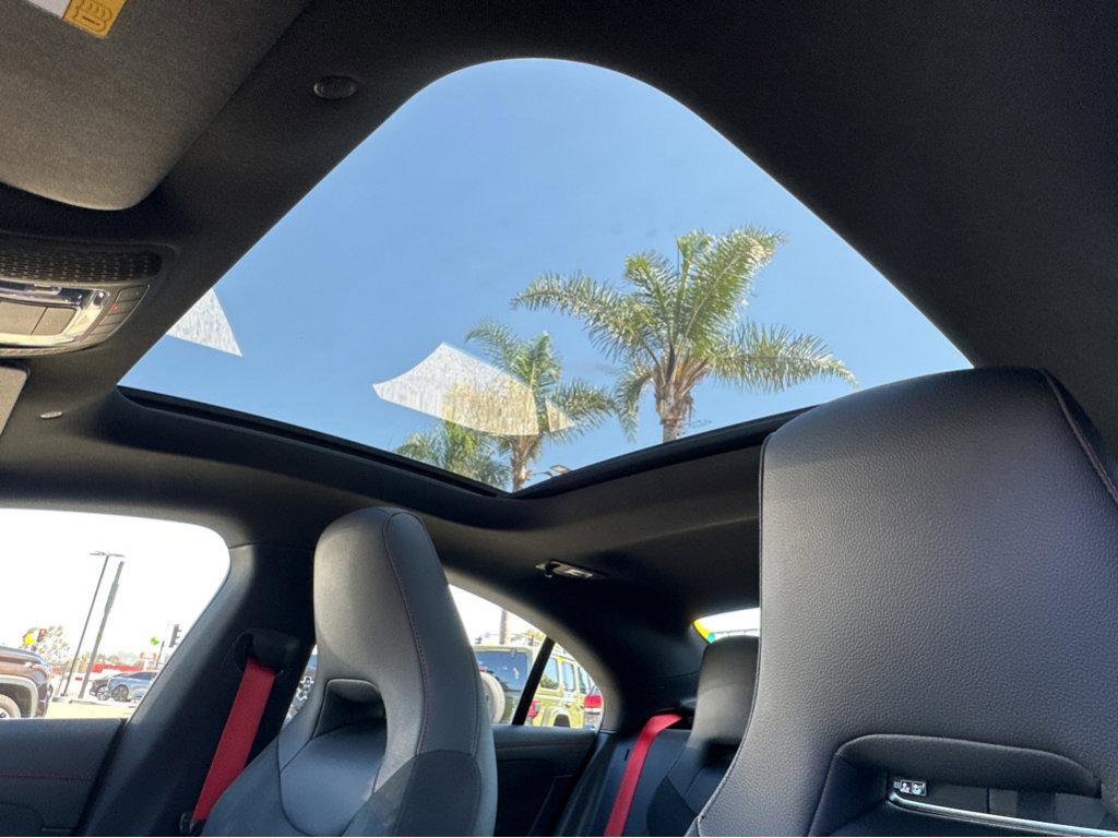 Used 2025 Mercedes-Benz CLA 35 AMG 4MATIC image 7