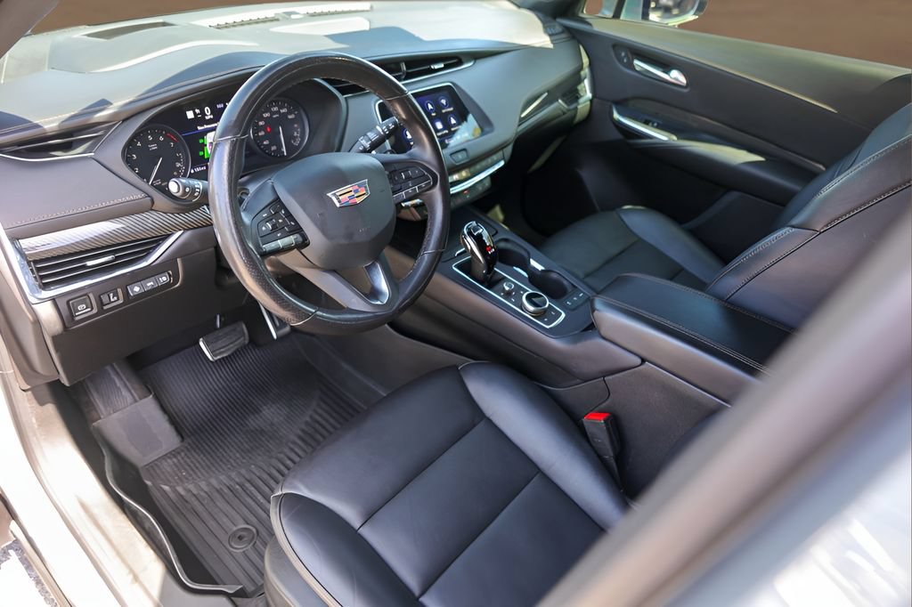 Used 2023 Cadillac XT4 Sport FWD image 10